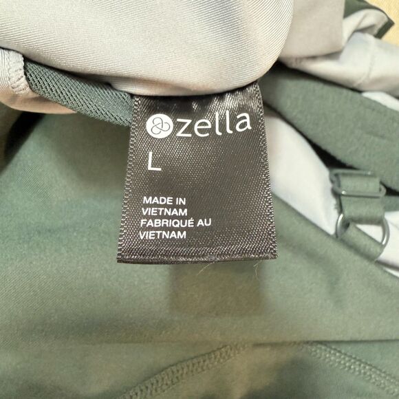 ZELLA Built in Bra Tank L Green Workout Active Gym Stretch Slim Fit EUC B85 - Picture 5 of 5